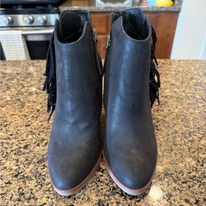 MIA GIRL Women’s Avril Fringe Boots